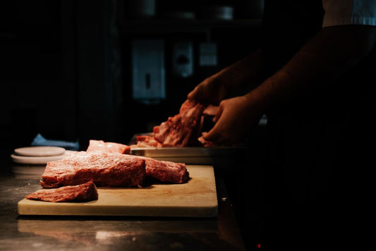 Complete Guide to Meat Thawing for Beginners: Safe Techniques and Essential Tools