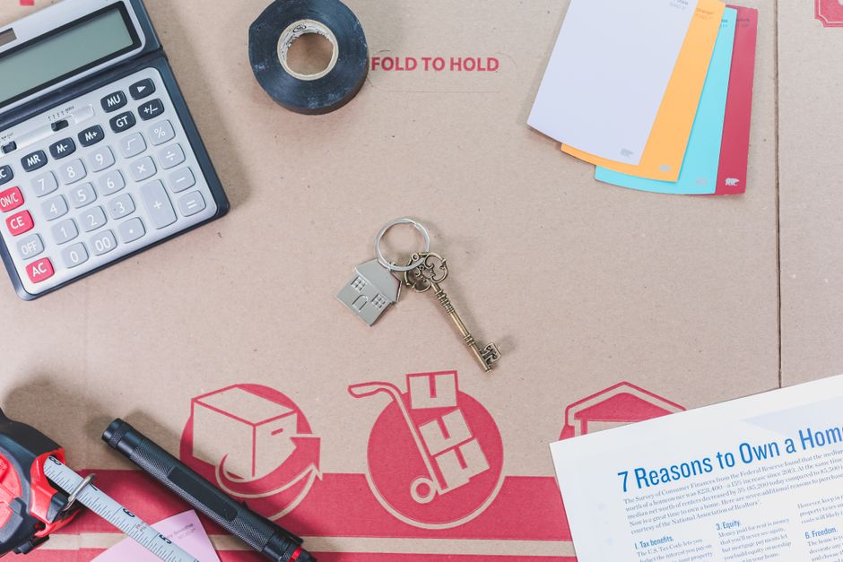 10 Budget-Friendly Moving and Packing Hacks That Save Hundreds