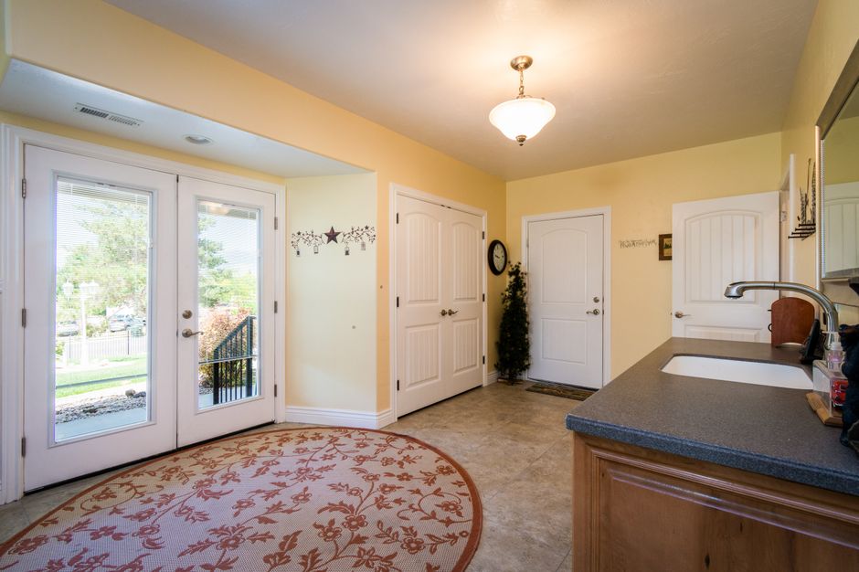 The Family Entryway Command Center: A Complete Guide to Managing Chaos
