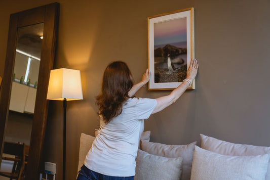 The Hanging System That Actually Lasts: Why Most Mirror and Artwork Mounts Fail and What to Use Instead