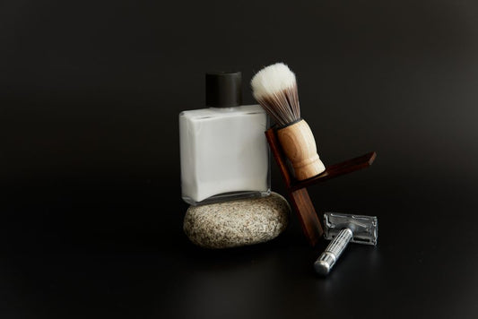 Natural Men's Grooming: A Practical Guide to Balancing Home Remedies and Modern Products
