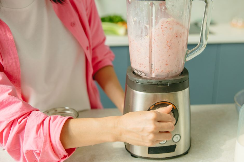 Budget Smoothie Making: Essential Tools and Systems for Thick, Creamy Blends Without Breaking the Bank