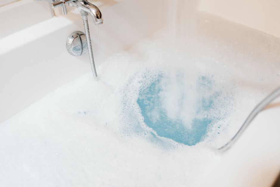 Professional Tips for Shower and Bathtub Cleaning: Surface and Fabric Care