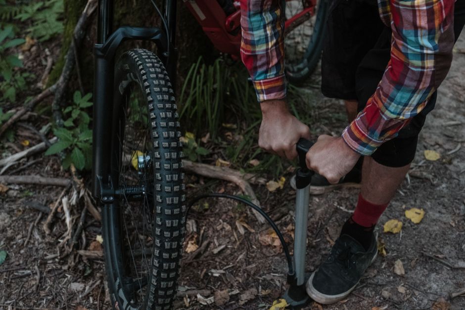 How to Properly Inflate a Bike Tire: A Step-by-Step Guide for E-Bike and Road Bicycle Owners