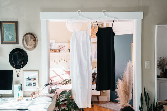 Capsule Wardrobe vs. Minimalist Wardrobe: Pros and Cons of Each Approach