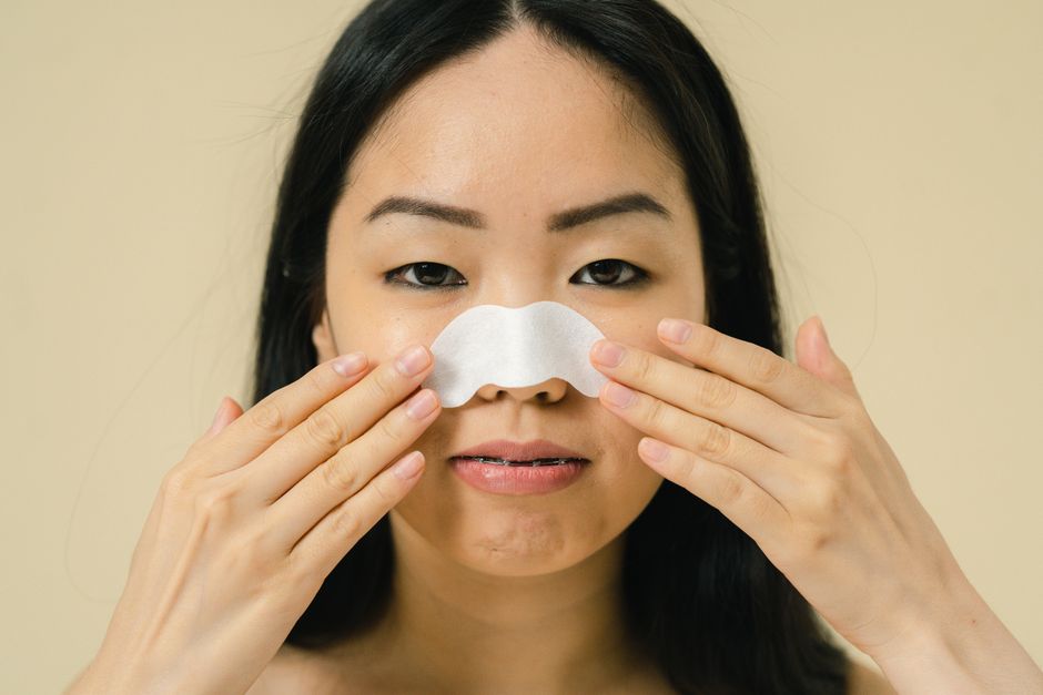 The Complete Guide to Allergy Relief for Oily Skin: Must-Have Products That Work Without Clogging Pores