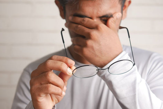 Digital Eye Fatigue in Later Years: A Practical Guide to Protecting Your Vision